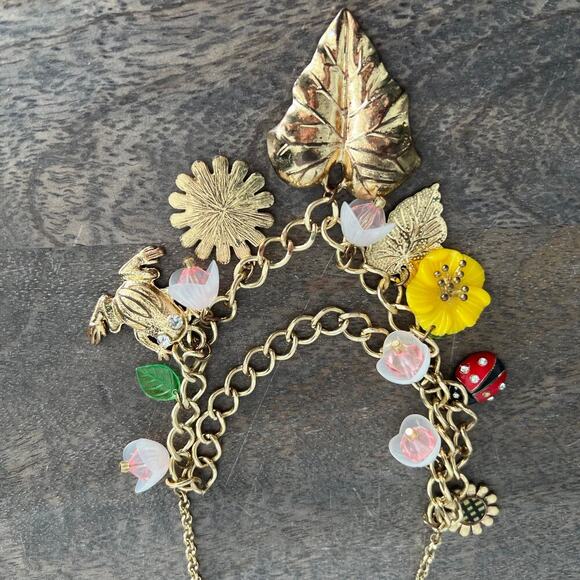 Gold tone double strand charm necklace ladybug frog leaf flower - Picture 4 of 5